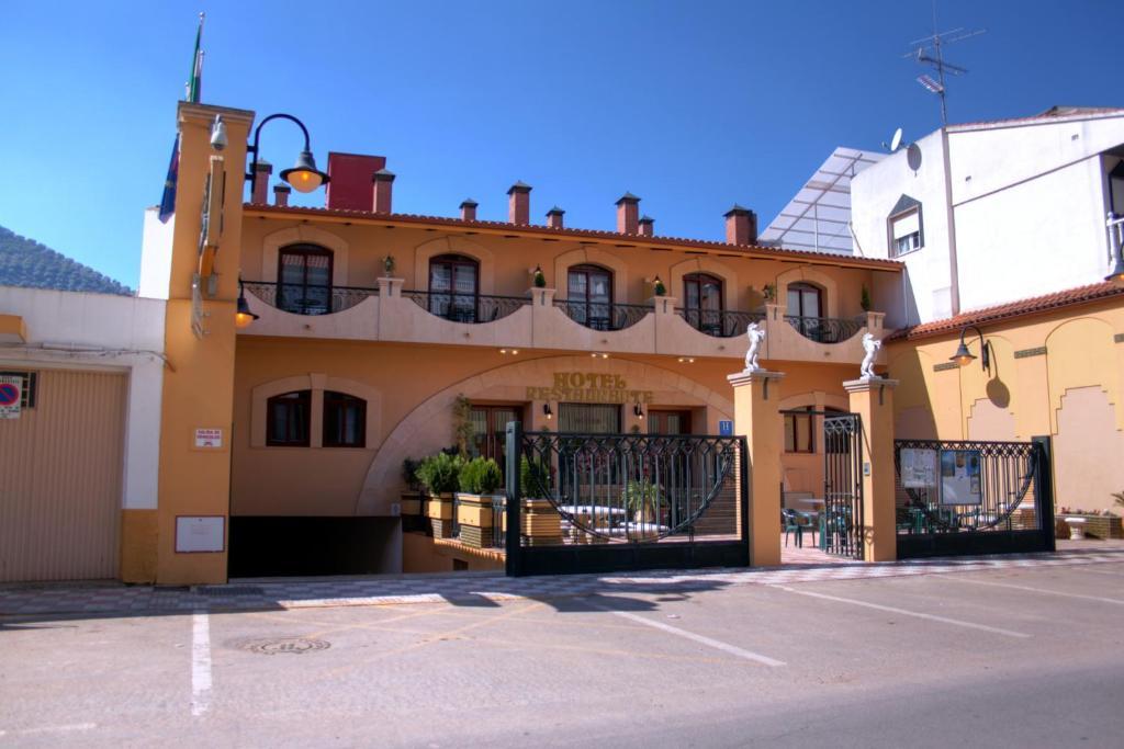 Hotel Avenida Beas de Segura Esterno foto